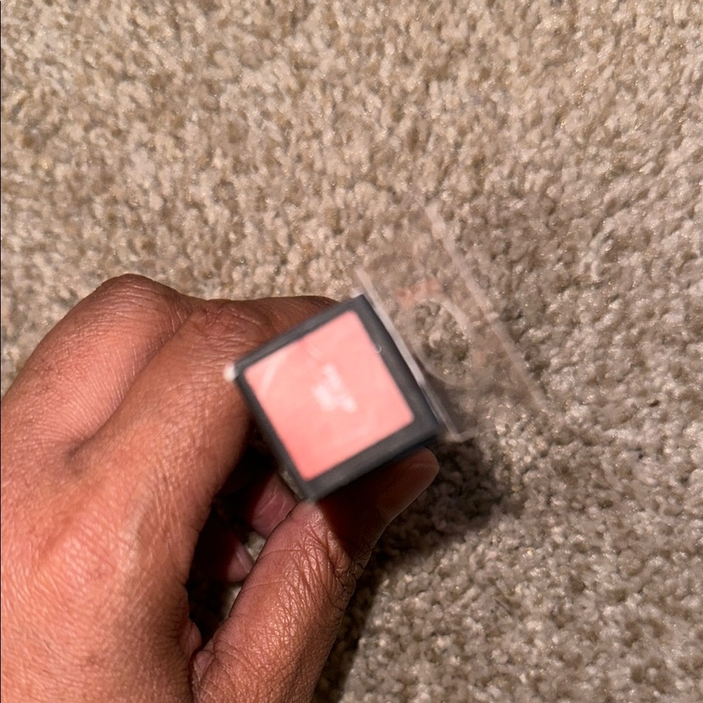 NARS Air Matte Lip Color: Pin Up - Picture 8 of 8